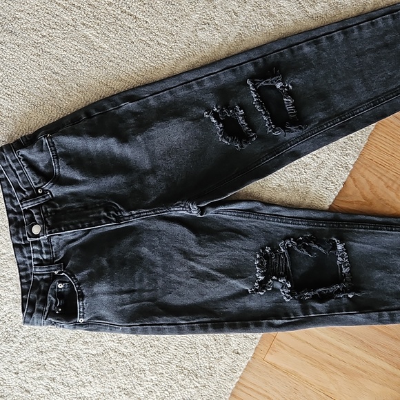 Black High-Rise Distressed Skinny Jeans Size 0 24 Waist - Picture 2 of 8